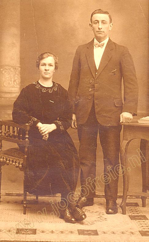 Klik voor foto in apart venster 13_schiebout-aal.jpg
