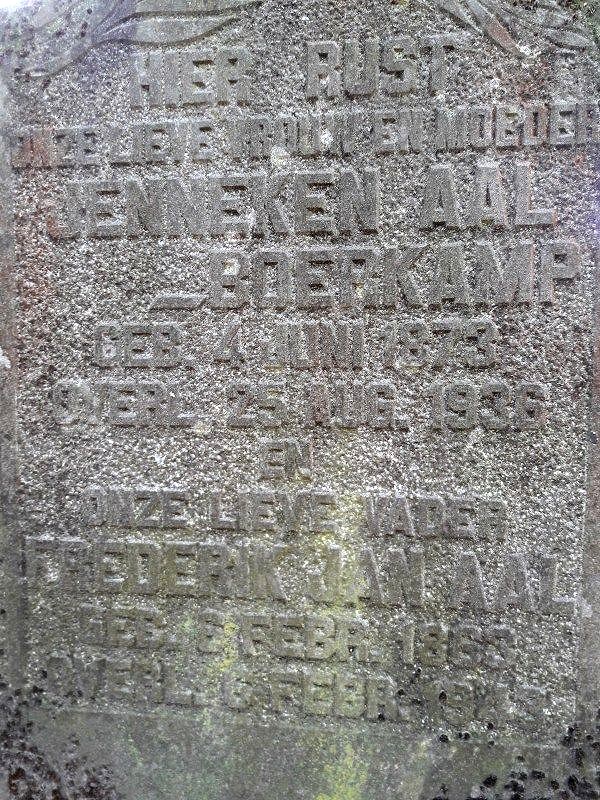 Klik voor foto in apart venster 21_graf_aal-boerkamp.jpg