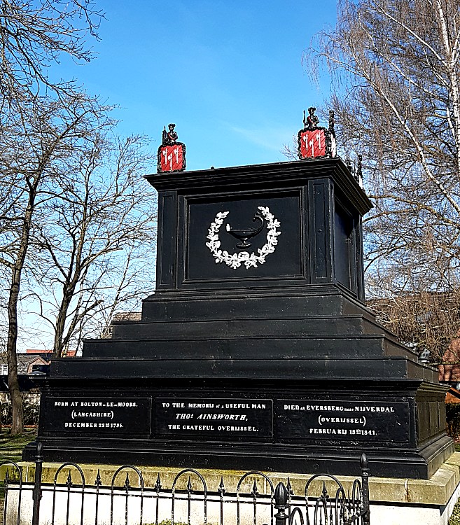 Klik voor foto in apart venster 1_grafmonument_thomas_ainsworth.jpg