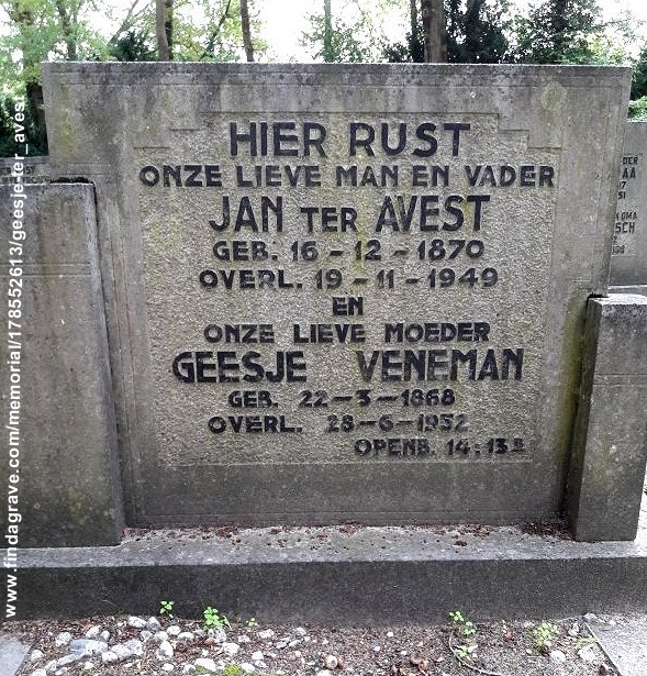 Klik voor foto in apart venster 259_graf_avest-veneman.jpg