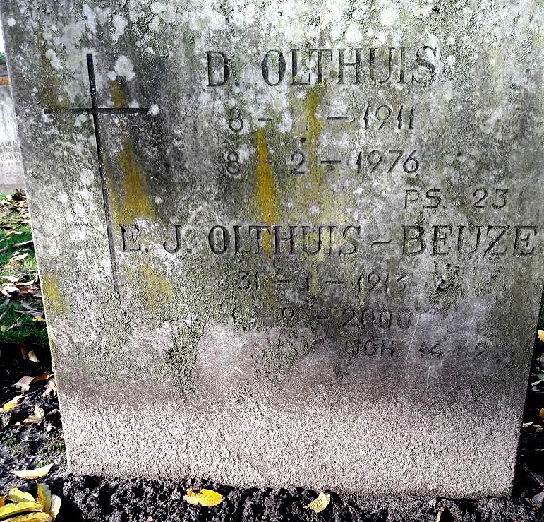 Klik voor foto in apart venster 11_graf_olthuis-beuze.jpg