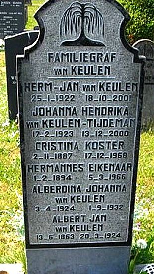 Klik voor foto in apart venster 162_graf_eikenaar-koster.jpg