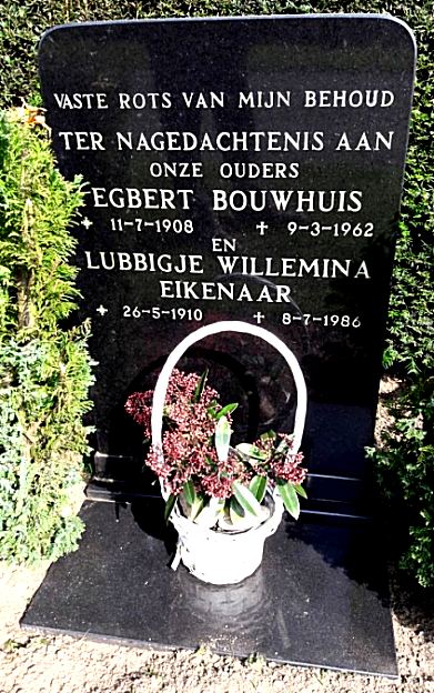 Klik voor foto in apart venster 183_graf_bouwhuis-eikenaar.jpg