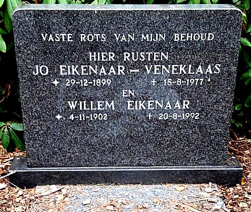 Klik voor foto in apart venster 189_graf_eikenaar-veneklaas.jpg