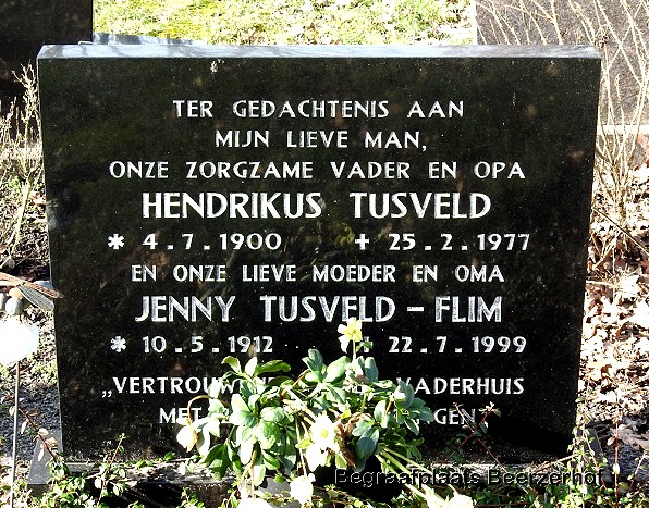 Klik voor foto in apart venster 321_graf_tusveld-flim.jpg