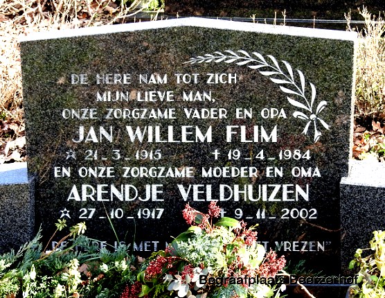 Klik voor foto in apart venster 323_graf_flim-veldhuizen.jpg