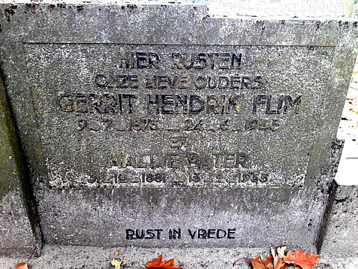 Klik voor foto in apart venster 79_graf_flim-pater.jpg