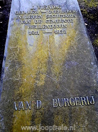 Klik voor foto in apart venster 91_graf_johannes_vierdag.jpg