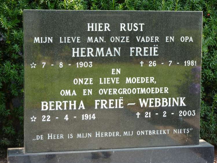 Klik voor foto in apart venster 31_graf_freie_webbink.jpg