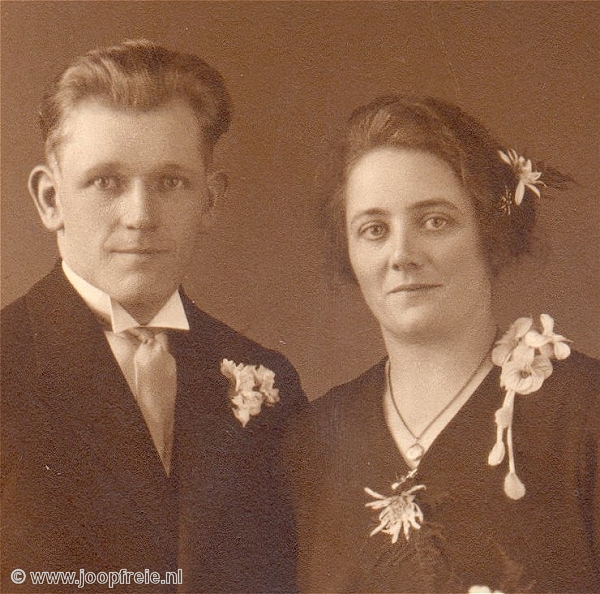 Klik voor foto in apart venster 32_avest-freie.jpg