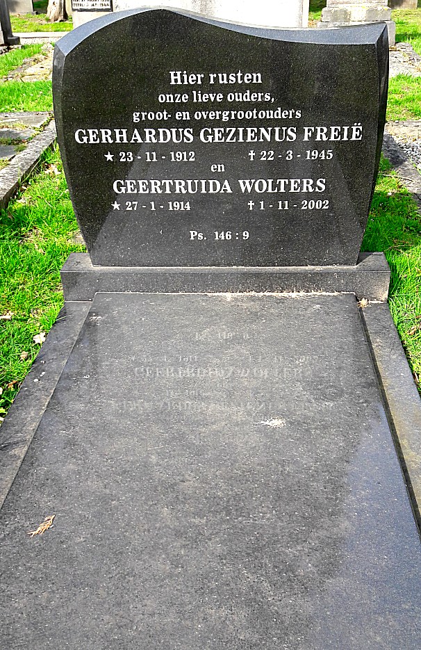 Klik voor foto in apart venster 34_graf_freie-wolters.jpg