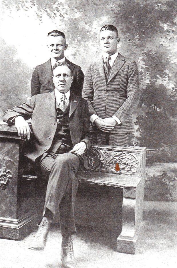 Klik voor foto in apart venster 4264_hermann_heinrich_freye_en_zoons_john_h._en_frances.jpg