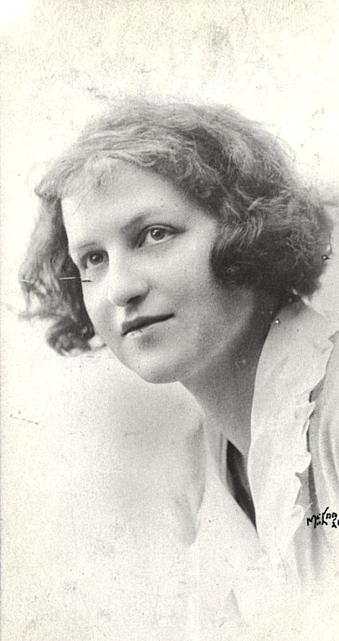 Klik voor foto in apart venster 4268_dorothy_milne.jpg