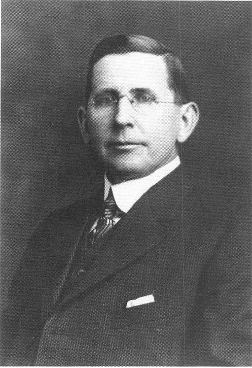 Klik voor foto in apart venster 4327_dr._hugh_cowing.jpg