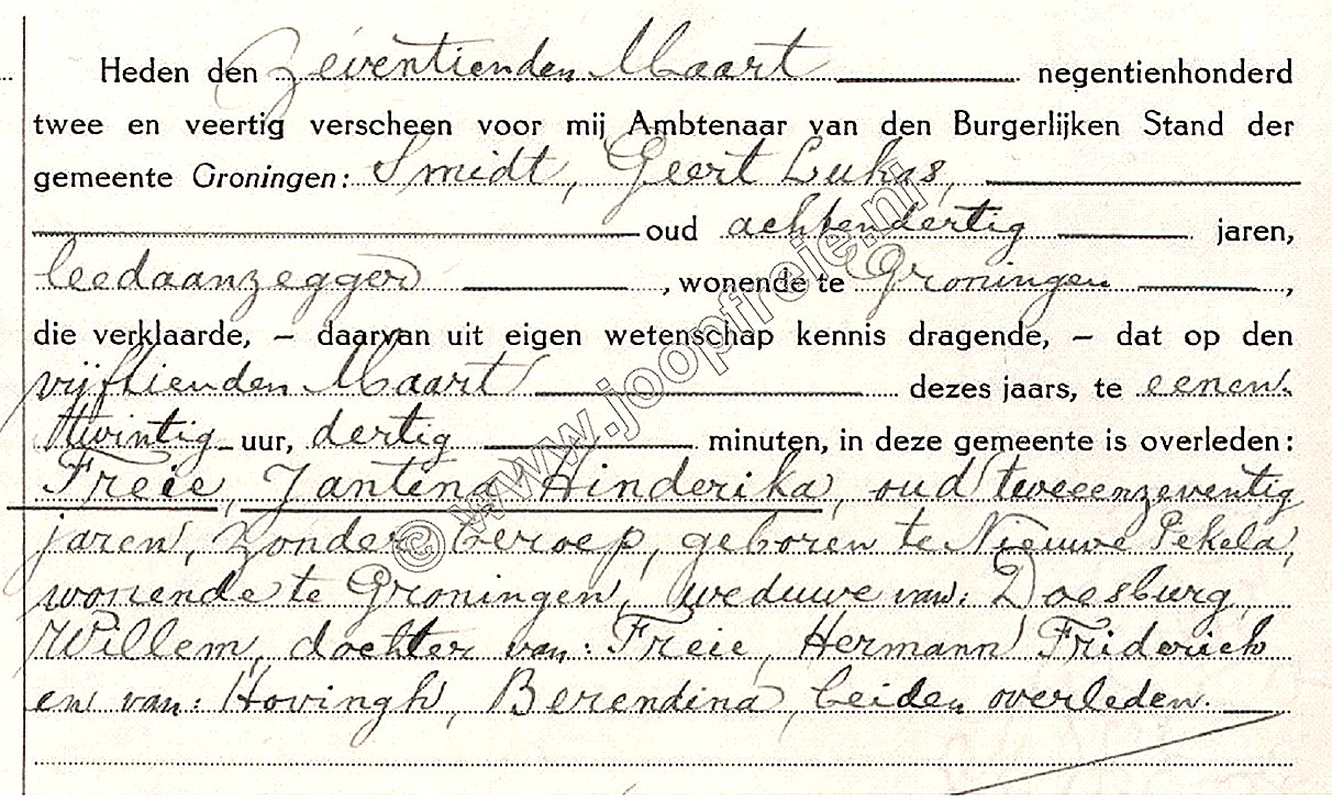 Klik voor foto in apart venster 74_jantinahinderikafreie__1942.jpg
