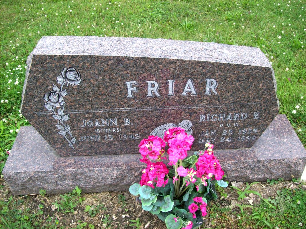 Klik voor foto in apart venster 914_graf_richard_friar.jpg