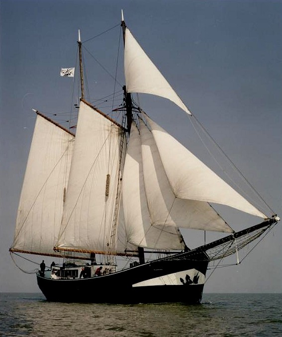 Klik voor foto in apart venster schoener.jpg
