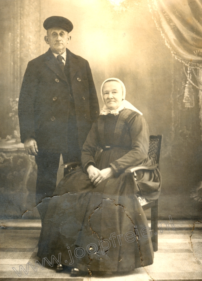 Klik voor foto in apart venster 3_hallink-eikenaar.jpg