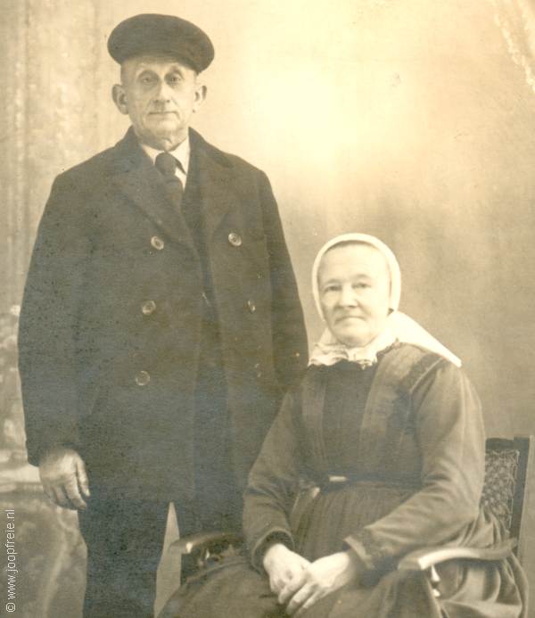 Klik voor foto in apart venster 3_hallink-eikenaar1.jpg
