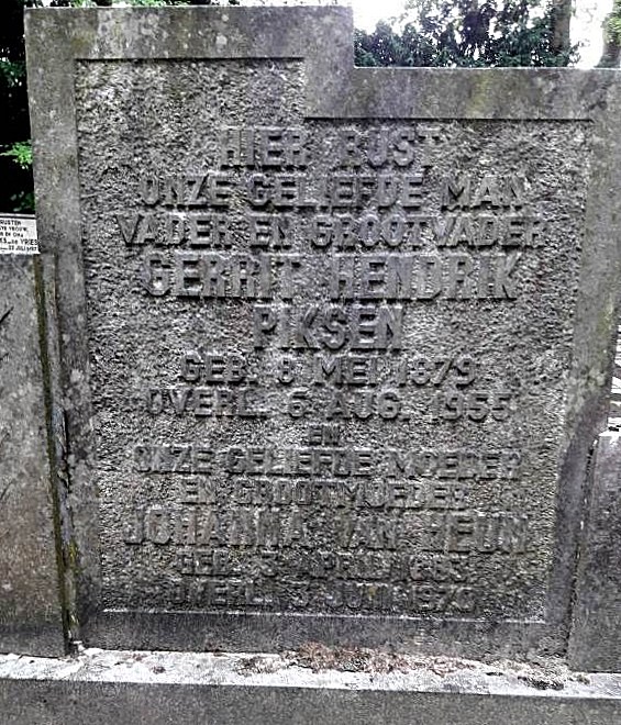 Klik voor foto in apart venster 112_graf_piksen-van_heun.jpg