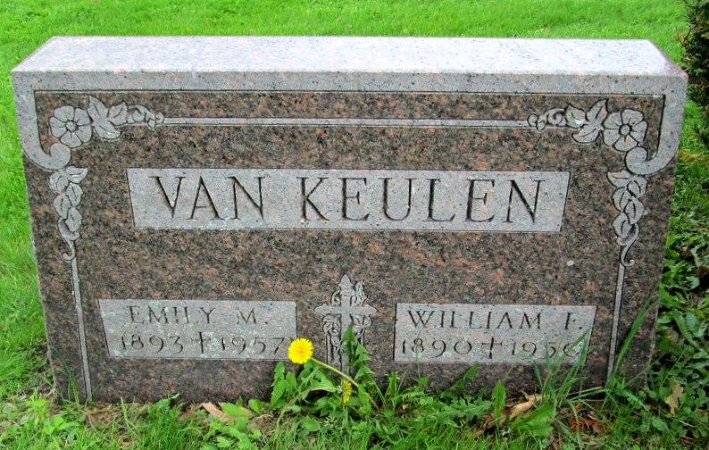 Klik voor foto in apart venster 155_graf_keulen-buys.jpg