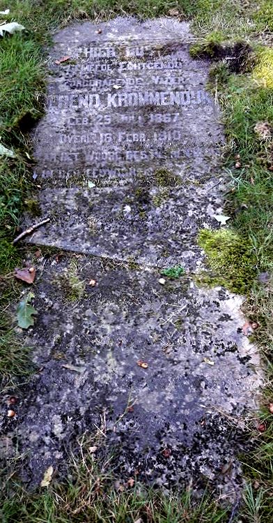 Klik voor foto in apart venster 261_graf_berend_krommendijk-1.jpg