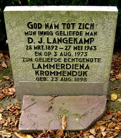 Klik voor foto in apart venster 347_graf_langekamp-krommendijk.jpg