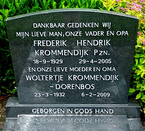 Klik voor foto in apart venster 355_graf_krommendijk-dorenbos.jpg