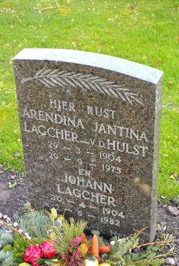 Klik voor foto in apart venster 134_graf_lagcher-hulst.jpg