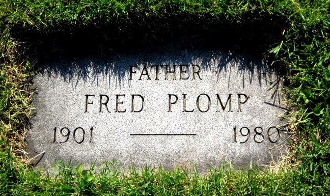 Klik voor foto in apart venster 42_graf_fred_plomp.jpg
