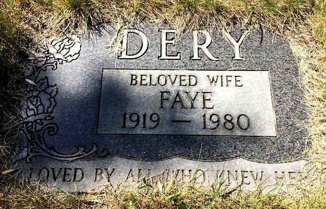 Klik voor foto in apart venster 50_graf_faye_dery-plomp.jpg