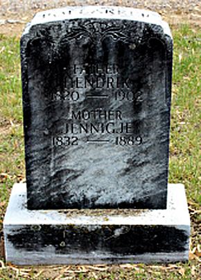 Klik voor foto in apart venster 43_graf_poelakker-mollenhorst.jpg