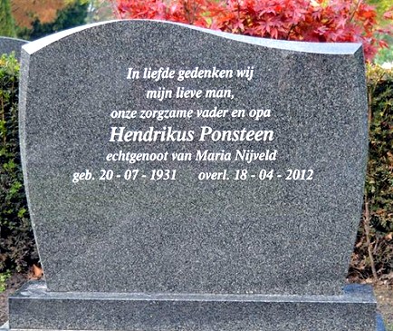 Klik voor foto in apart venster 207_graf_hendrikus_ponsteen.jpg
