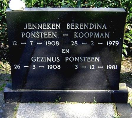 Klik voor foto in apart venster 54_graf_ponsteen-koopman.jpg
