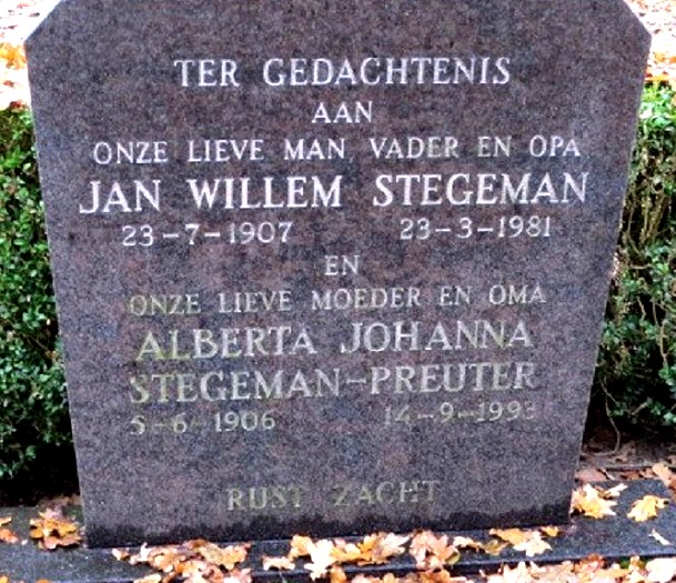 Klik voor foto in apart venster 138_graf_stegeman-preuter.jpg