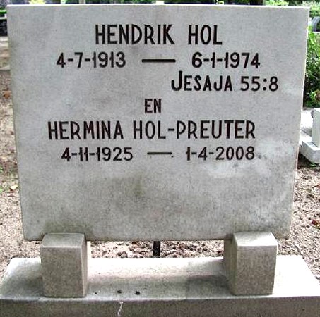 Klik voor foto in apart venster 316_graf_hol-preuter.jpg