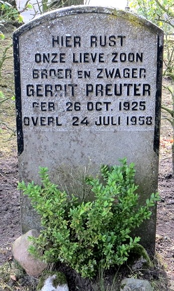 Klik voor foto in apart venster 335_graf_gerrit_preuter.jpg